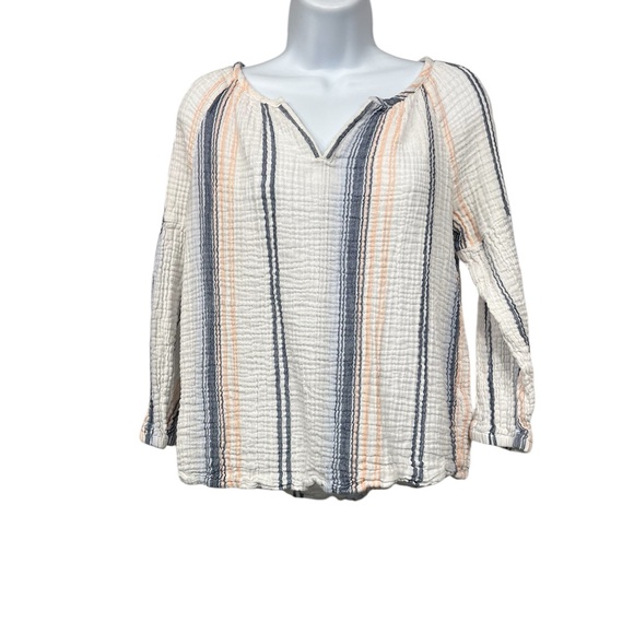 beachlunchlounge Tops - Beach lunch lounge pullover top size small